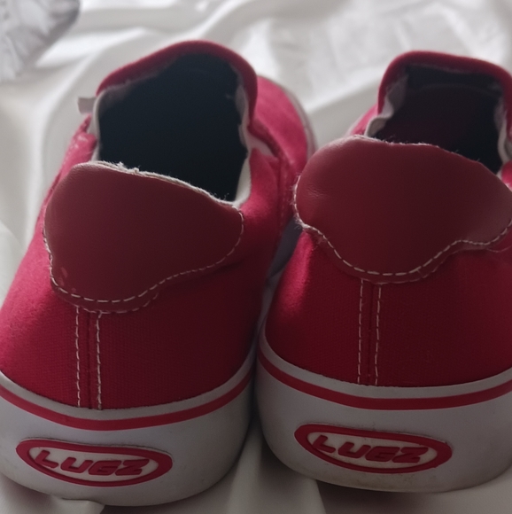 Lugz Canvas Slip-ons. Size  8.5, Red, also available in Blue DISCOUNTED SHIPPING - Picture 2 of 7